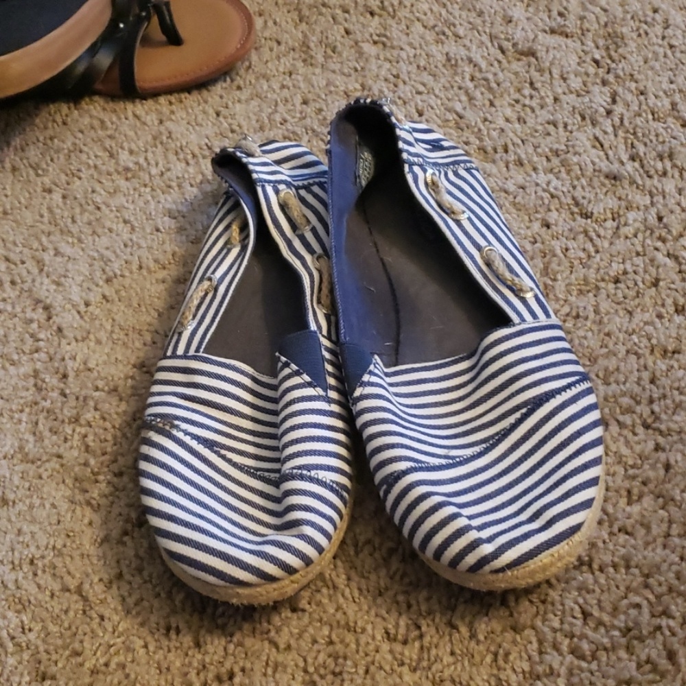 Nautica Slip ons